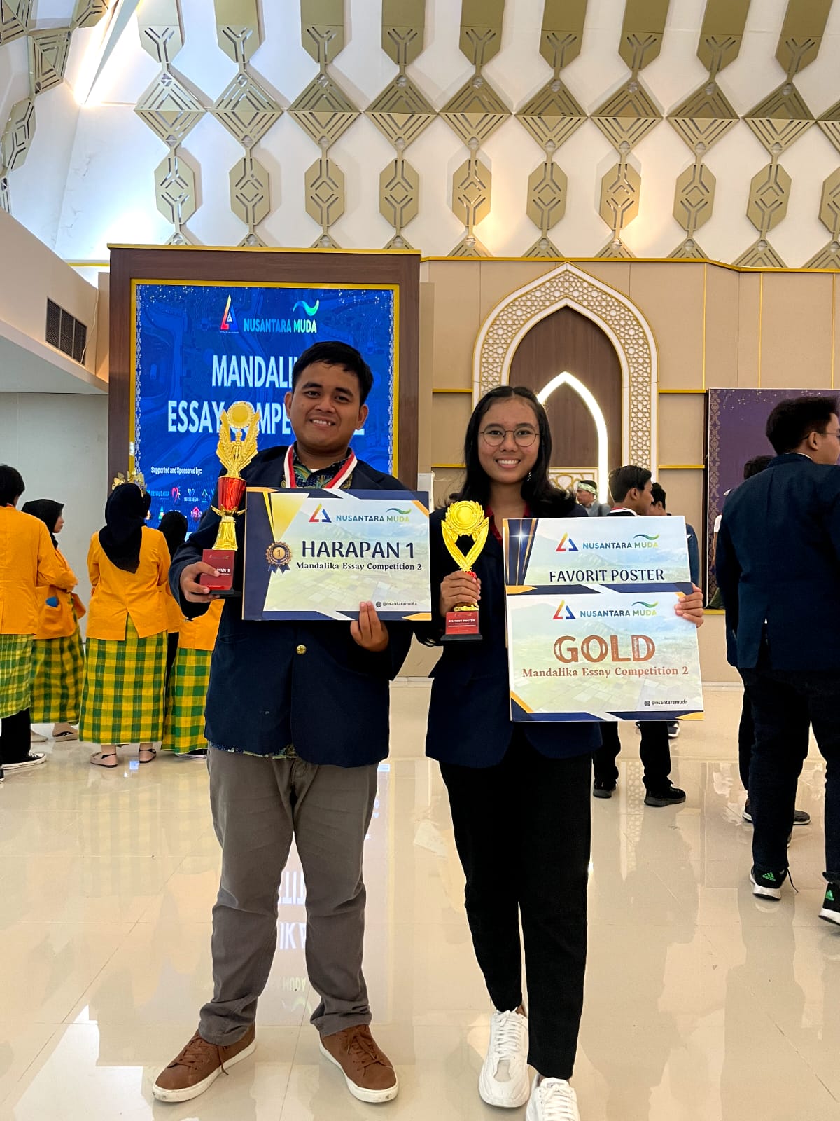 Perwakilan ROBOTEC Team Meraih 3 Penghargaan sekaligus dalam ajang perlombaan Mandalika Essay Competition 2 Di Lombok, Nusa Tenggara Barat