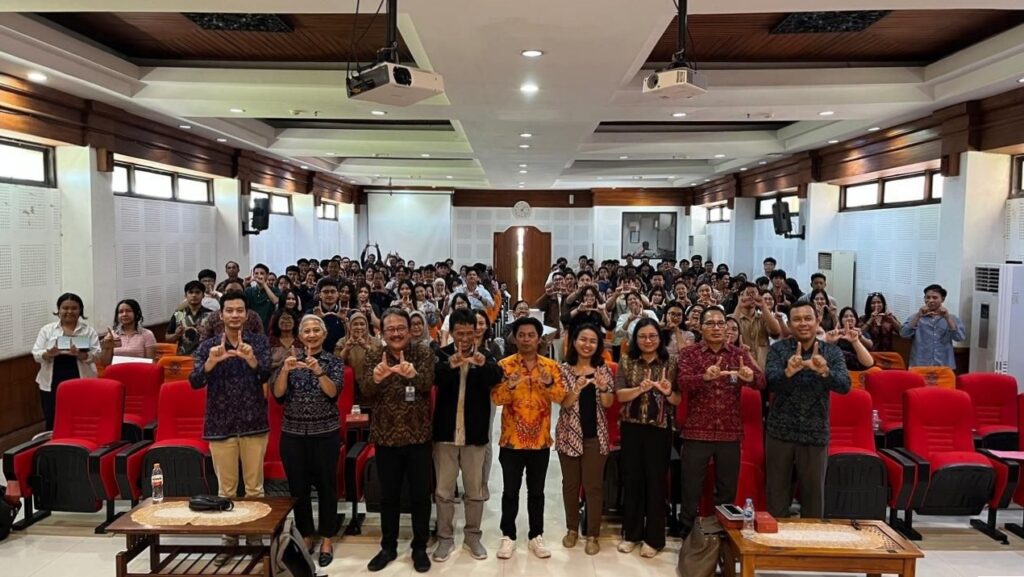 Gambar Utama