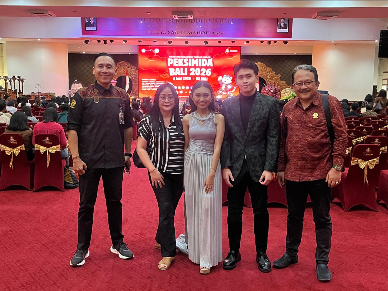 Gambar Utama